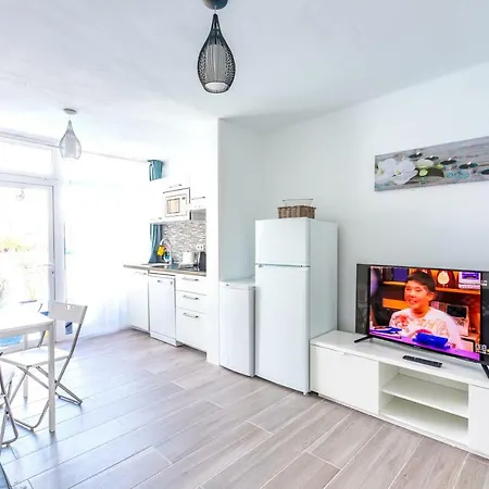 Il Sogno Aircon&english Channels * פוארטו דל כרמן